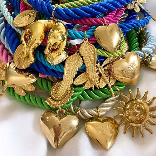 collares